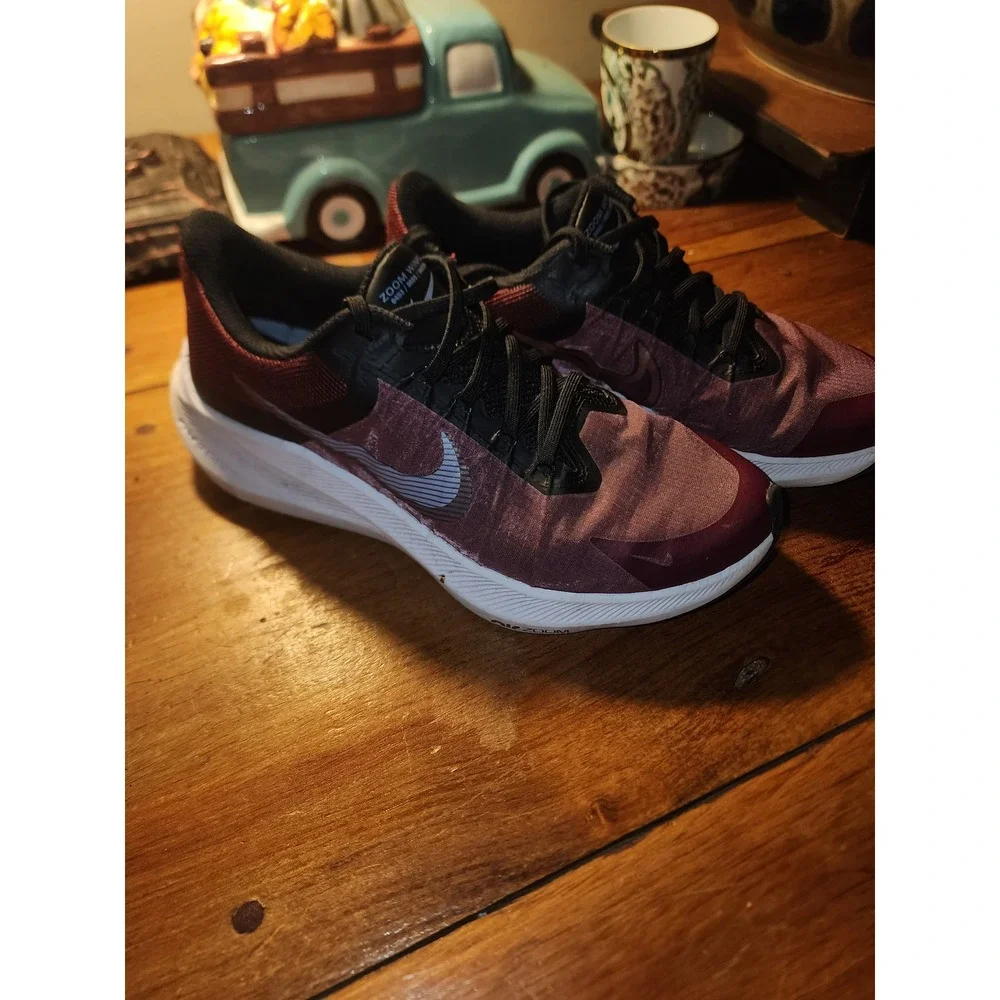 Nike Zoom Winflo 8 Mens Running Shoes Burgundy White CW3421 600 Sz 7, womens 8.5